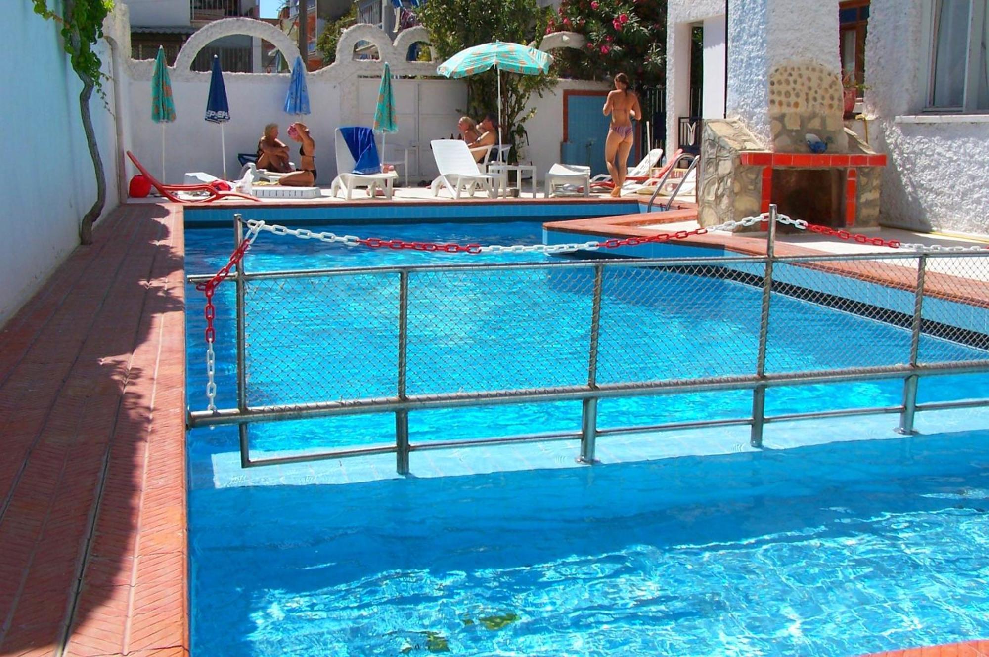 קוסדסי Villa Fortin Pension מראה חיצוני תמונה